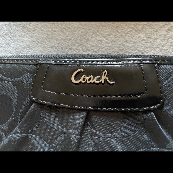 Coach Wallet - Picture 2 of 10